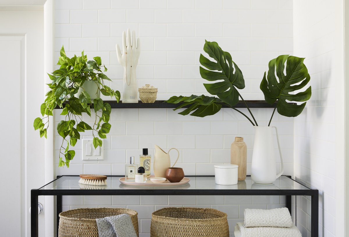 Four Ways to Style a Faux Monstera Frond